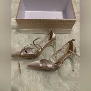 Jewel Badgley Mischka Size 6 Heels